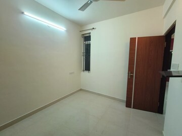 Room in 2 BHK Builder Floor at Hsr Layout – for Rent