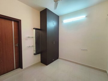 Room in 2 BHK Builder Floor at Hsr Layout – for Rent