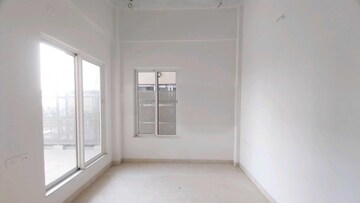Room in 3 BHK Apartment at Indiabulls Sky Forest, Lower Parel – for Sale