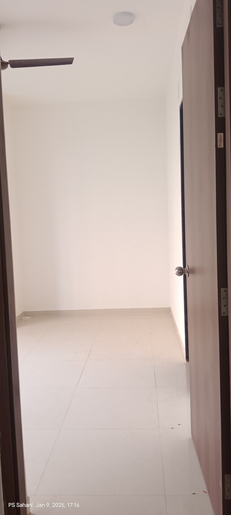 Room, runwal-eirene-part-1 1 Bedroom 450 Sq.Ft. Apartment In Balkum Pada Thane 8055335