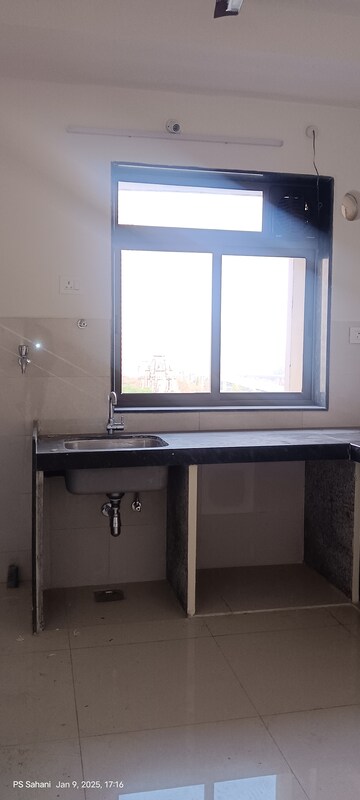 Room in 1 BHK Apartment at Runwal Eirene Part 1, Balkum Pada – for Rent
