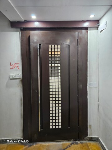 Building Lobby in 3 BHK Apartment at ABA Cleo County, Sector 121 – for Rent