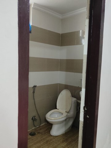 Bathroom in 2 BHK Independent House at Gomti Nagar – for Rent
