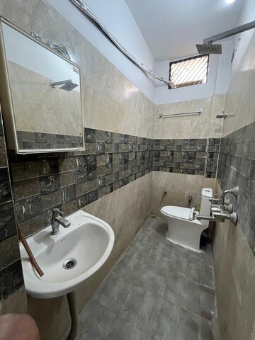 Bathroom in 2 BHK Independent House at Gomti Nagar – for Rent