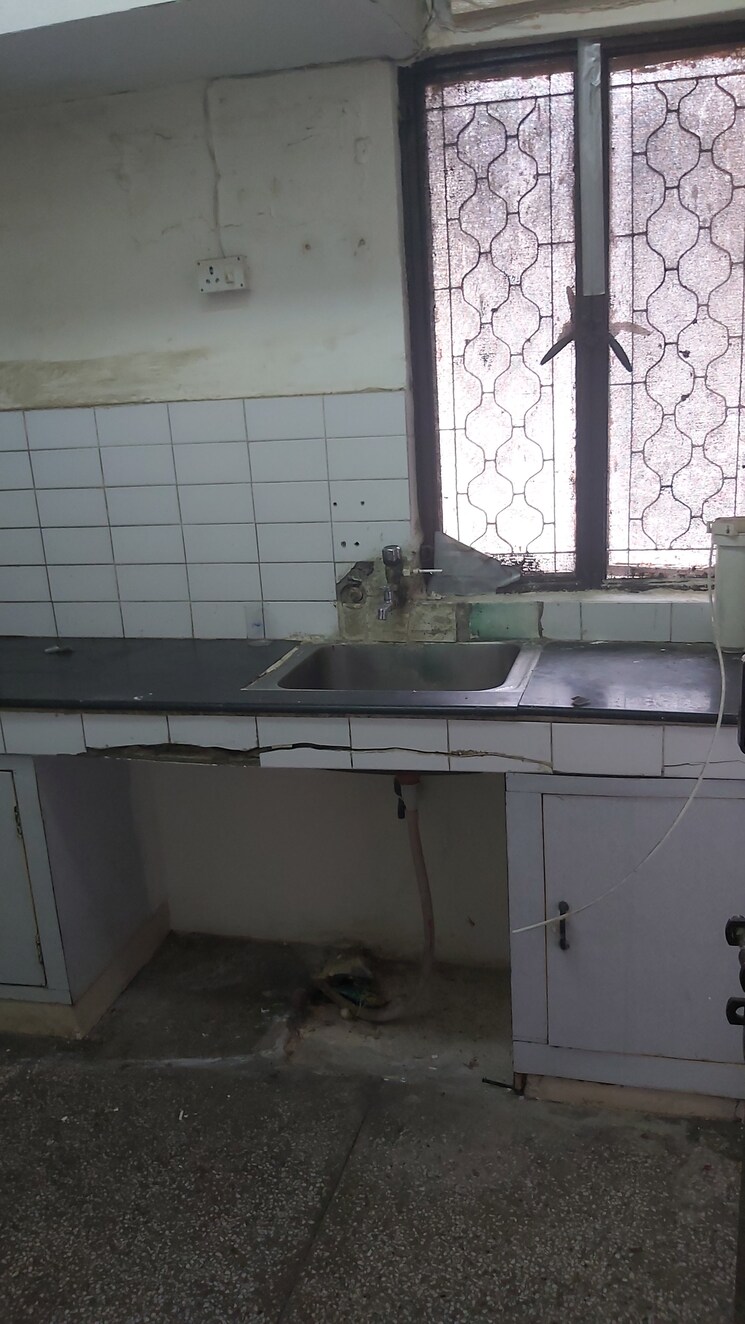 Balcony, mayur vihar phase 1 2.5 Bedroom 850 Sq.Ft. Apartment In Mayur Vihar Phase 1 Delhi 8055371