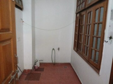 Bathroom in 2 BHK Independent House at Gomti Nagar – for Rent