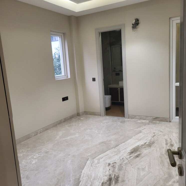 undefined, anand vihar 3 Bedroom 190 Sq.Yd. Builder Floor In Anand Vihar Delhi 8055382