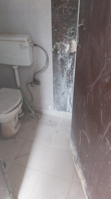 Bathroom in 2.5 BHK Builder Floor at Mayur Vihar – for Sale
