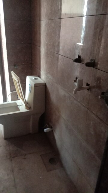 Bathroom in 6+ BHK Independent House at Patel Nagar 3 – for Sale