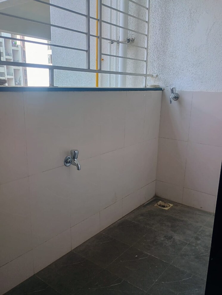 Balcony, charwad-indu-paradise 2 Bedroom 774 Sq.Ft. Apartment In Ambegaon Budruk Pune 8055402