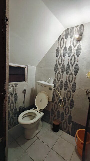 Bathroom in 2 BHK Independent House at Vaishali Nagar – for Rent
