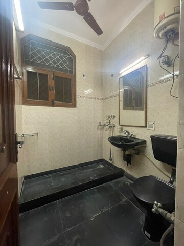 Kitchen in 3 BHK Builder Floor at Lajpat Nagar – for Rent