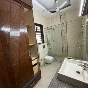 Attached Bathroom in 3 BHK Builder Floor at Nehru Enclave – for Rent