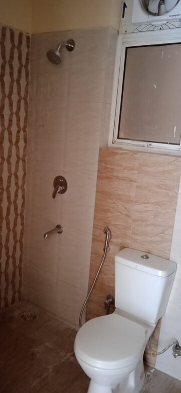 Bathroom in 3 BHK Builder Floor at Unitech South City II, Sector 50 – for Rent