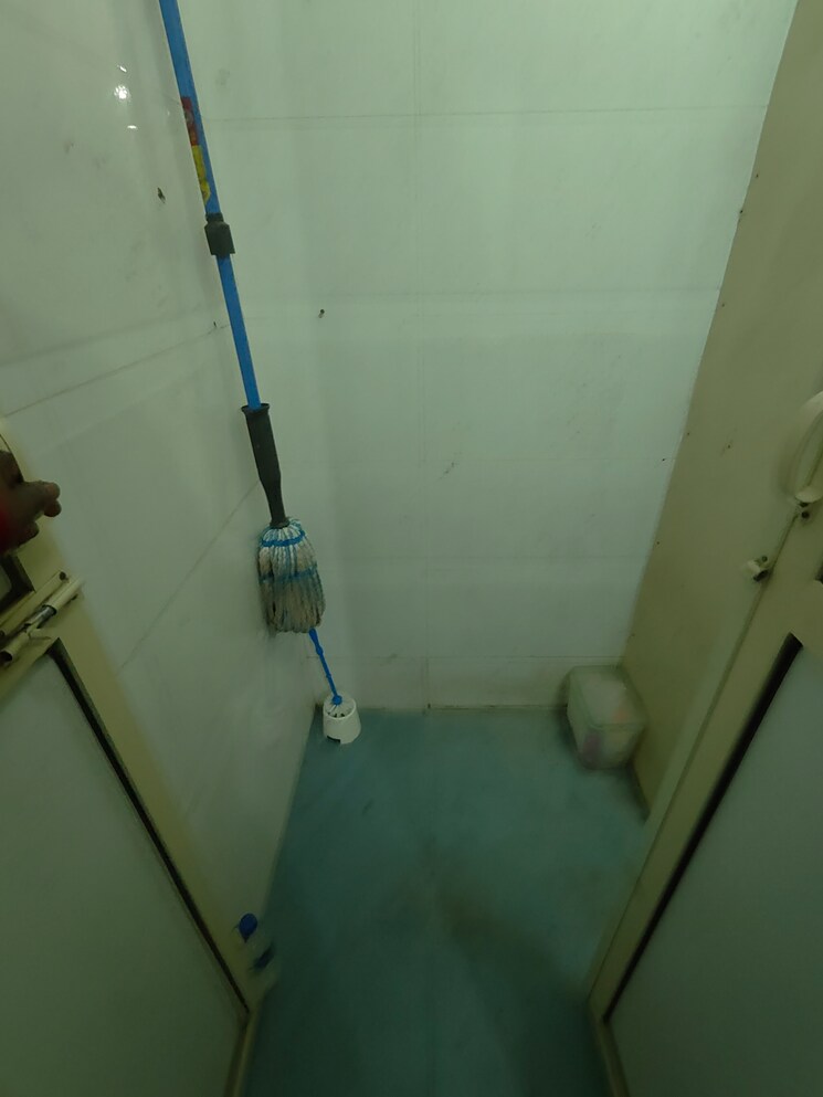 Bathroom, ravi-estate 2 Bedroom 1040 Sq.Ft. Apartment In Pokhran Road No 1 Thane 8055550