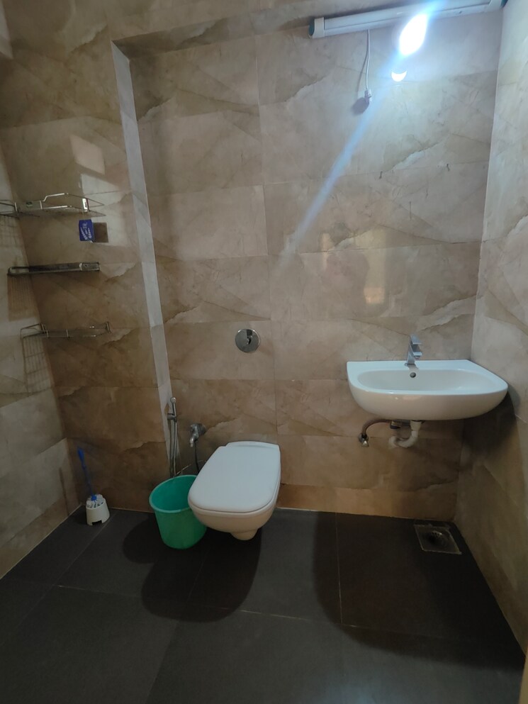 Bathroom, ravi-estate 2 Bedroom 1040 Sq.Ft. Apartment In Pokhran Road No 1 Thane 8055550