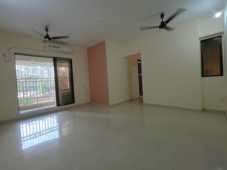 Room, ravi-estate 2 Bedroom 1040 Sq.Ft. Apartment In Pokhran Road No 1 Thane 8055550