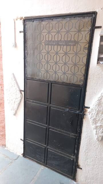 Furnished Amenities in 1 BHK Apartment at Shastrinagar – for Rent