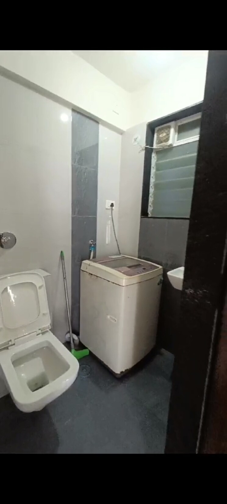 Bathroom, kabra-jawahar-nagar 1 Bedroom 750 Sq.Ft. Apartment In Goregaon West Mumbai 8055573