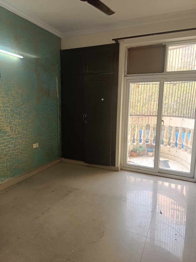Room, amrapali-silicon-city 2 Bedroom 1180 Sq.Ft. Apartment In Sector 76 Noida 8055579