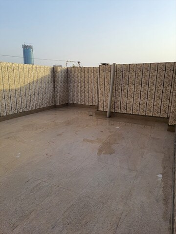 Balcony in 3 BHK Builder Floor at Unitech South City II, Sector 50 – for Rent