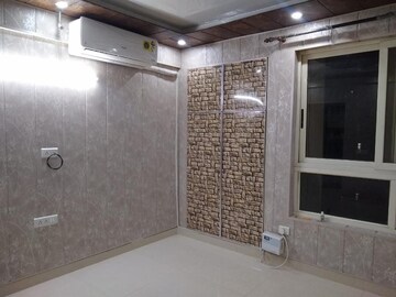 Living Room in 3 BHK Builder Floor at Unitech South City II, Sector 50 – for Rent