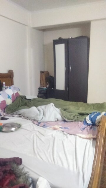 Bedroom in 2.5 BHK Apartment at Aims Golf City, Sector 75 – for Sale