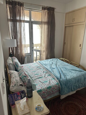 Bedroom in 2 BHK Apartment at DLF Regency Park I, Dlf Phase iv – for Rent