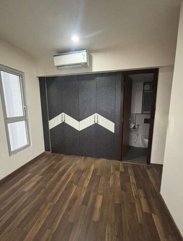 2 BHK Apartment For Rent in Piramal Vaikunth, Balkum Pada