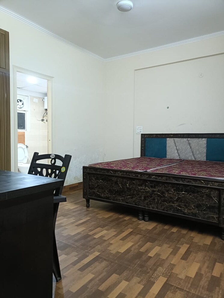 Bedroom, amrapali-silicon-city 3 Bedroom 1545 Sq.Ft. Apartment In Sector 76 Noida 8055641