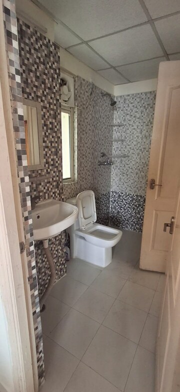 Bathroom in 3 BHK Apartment at Amrapali Silicon City, Sector 76 – for Sale