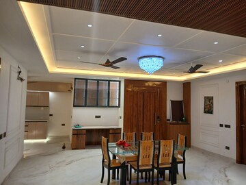 Living Room in 3.5 BHK Builder Floor at Sector 9 – for Rent