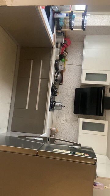 Furnished Amenities in 3 BHK Apartment at Amrapali Silicon City, Sector 76 – for Sale