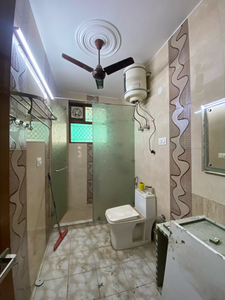 Bathroom, ansal-plaza-gurgaon 2 Bedroom 1800 Sq.Ft. Independent House In Carterpuri Village Gurgaon 8055674