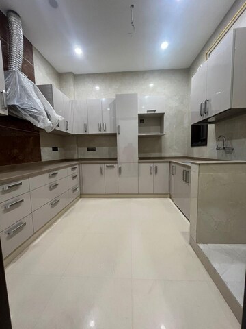 Kitchen in 3 BHK Builder Floor at Shivalik Colony – for Rent