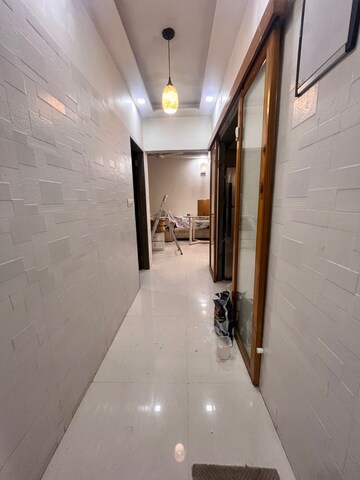  2 BHK Apartment at Andheri West – for Rent