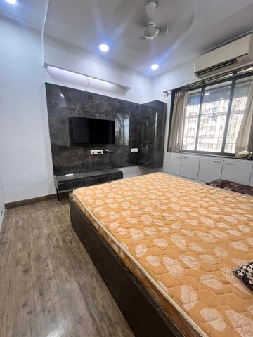 Bedroom in 2 BHK Apartment at Andheri West – for Rent