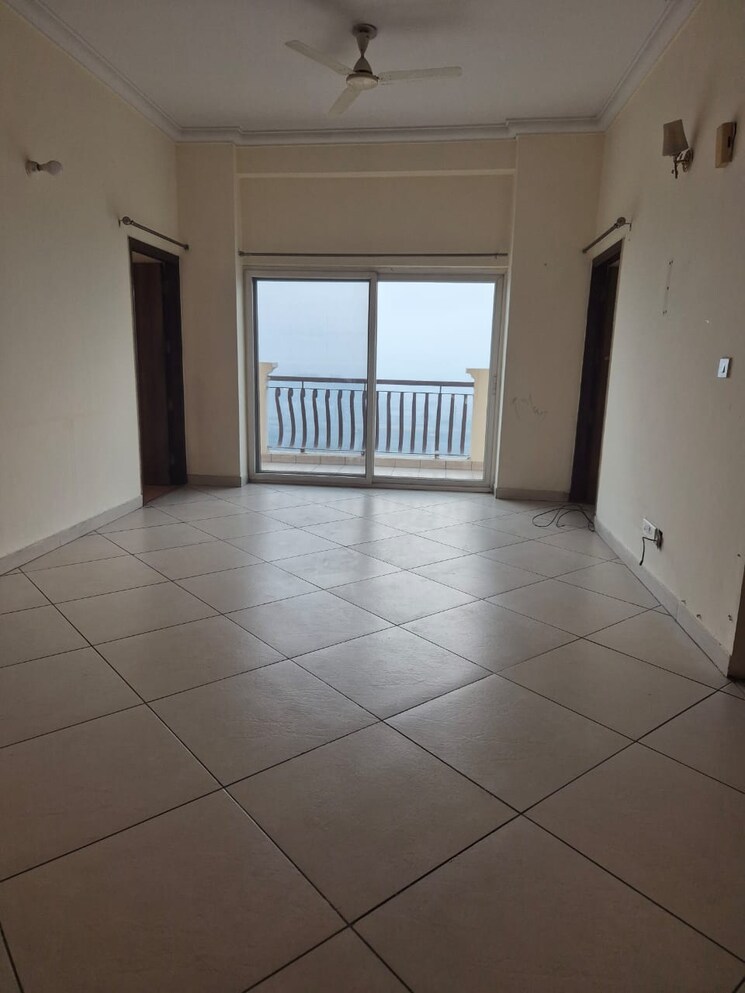 Room, amrapali-zodiac 3 Bedroom 1550 Sq.Ft. Apartment In Sector 120 Noida 8055752