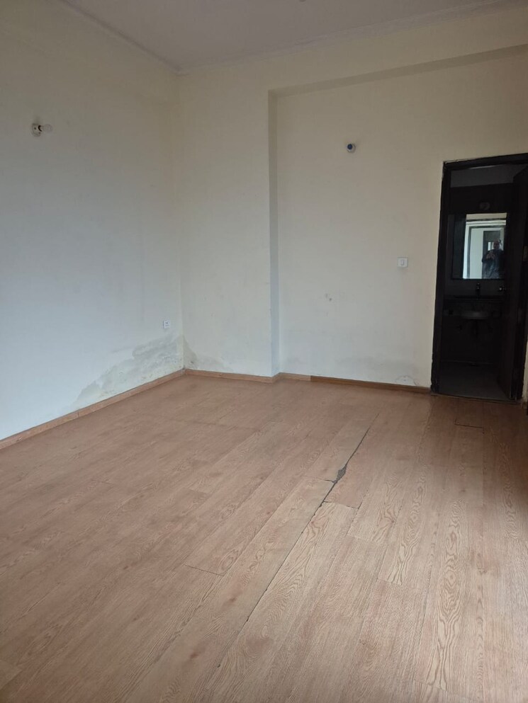 Room, amrapali-zodiac 3 Bedroom 1550 Sq.Ft. Apartment In Sector 120 Noida 8055752