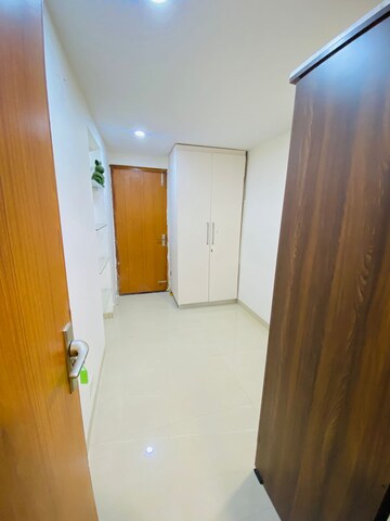 Room in 3 BHK Apartment at Vip Road – for Rent