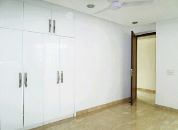 Room in 3 BHK Builder Floor at Greater Kailash I – for Rent
