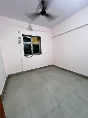 Bedroom in 1 BHK Apartment at Andheri West – for Rent