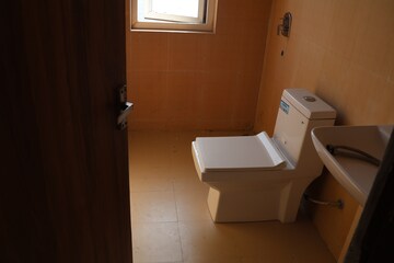 Bathroom in 4 BHK Apartment at ILD Grand, Sector 37c – for Rent