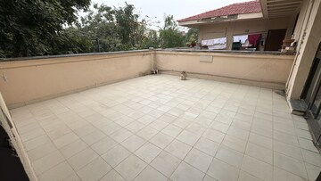 Balcony in 6 BHK Villa at Orchid Petals, Sector 49 – for Rent