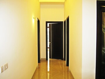 Furnished Amenities in 4 BHK Builder Floor at Geetanjali Enclave – for Rent