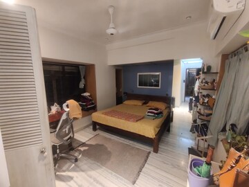 Living Room in 2 BHK Apartment at Venus CHS Worli, Worli – for Rent