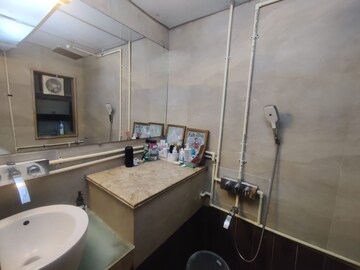 Master Bedroom in 2 BHK Apartment at Venus CHS Worli, Worli – for Rent