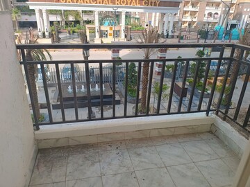 Balcony in Studio Apartment at Earthcon Casa Grande II, Chi V Greater Noida – for Rent