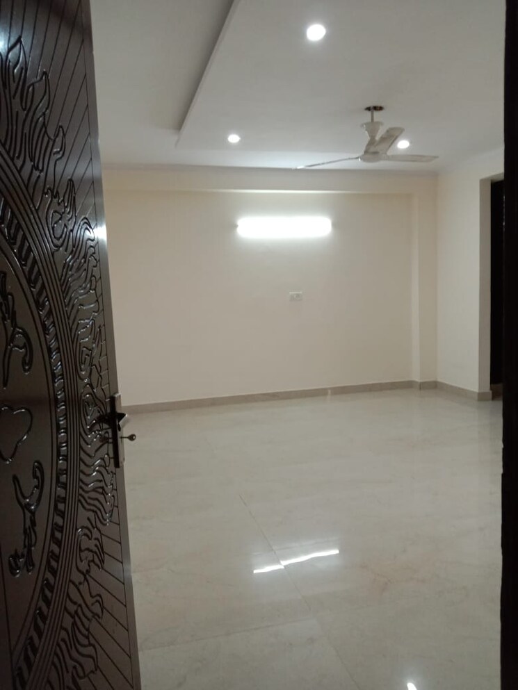 Bathroom, green fields colony 4 Bedroom 450 Sq.Ft. Builder Floor In Green Fields Colony Faridabad 8055973