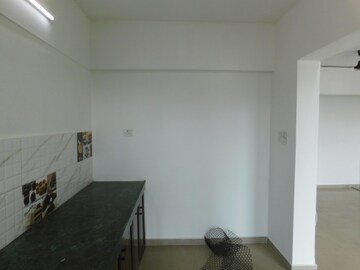 Room in 1 BHK Apartment at Asmita Ventage, Mira Road East – for Sale